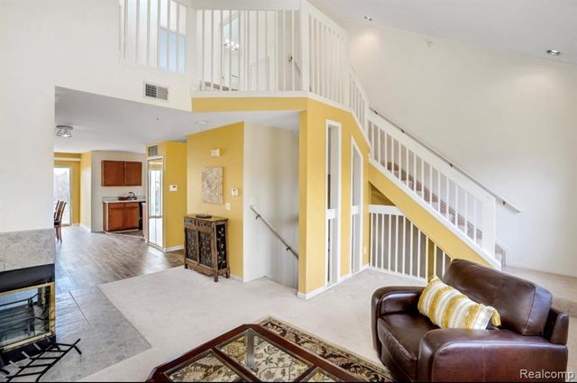 1956 Campau Farms Circle, Detroit, MI 48207