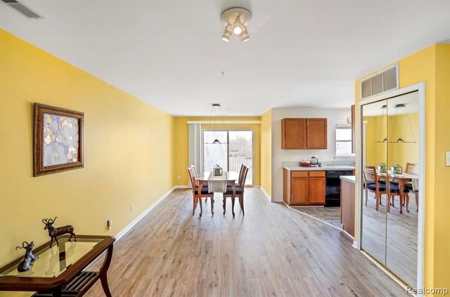 1956 Campau Farms Circle, Detroit, MI 48207