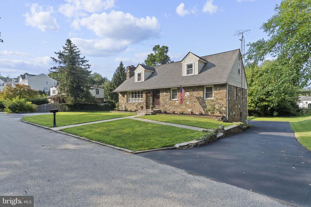 510 SARDARO LN, NORRISTOWN, PA 19401 — photo 2