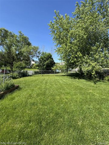 7442 Spy Glass Lane, Ypsilanti, MI 48197