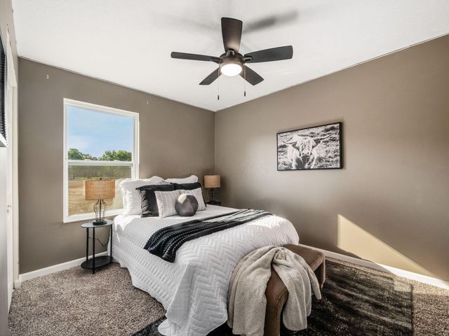 805 Saddle Avenue, Pataskala, OH 43062