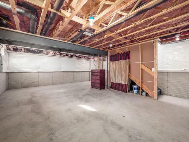 805 Saddle Avenue, Pataskala, OH 43062