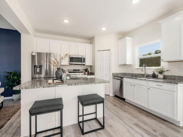 805 Saddle Avenue, Pataskala, OH 43062