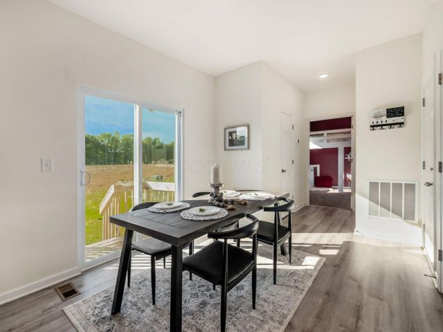 805 Saddle Avenue, Pataskala, OH 43062