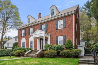 78 Waban Hill Rd N, Newton, MA 02467