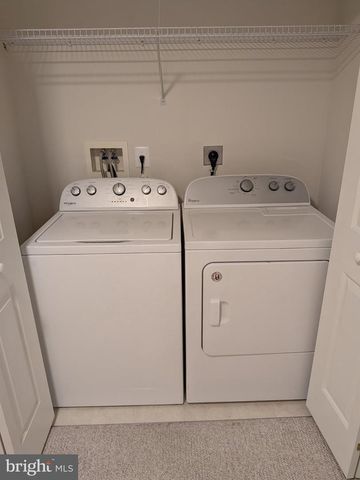 10015 GRASS MARKET CT, Fredericksburg, VA 22408