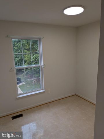 10015 GRASS MARKET CT, Fredericksburg, VA 22408