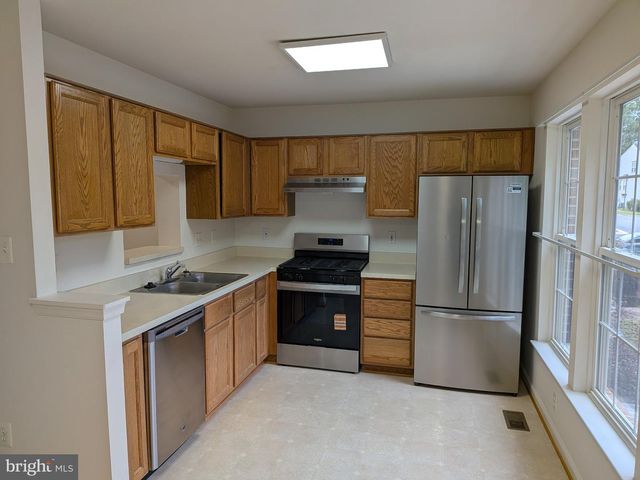 10015 GRASS MARKET CT, Fredericksburg, VA 22408