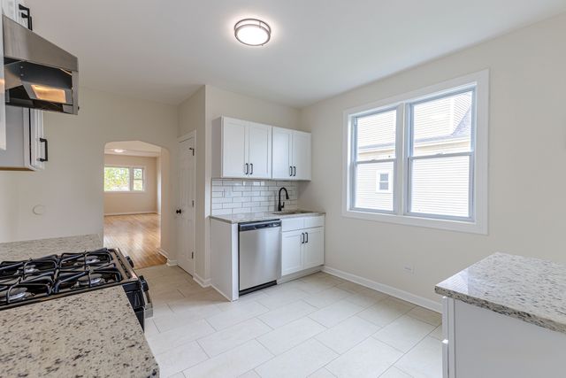 2806 S 48th Court, Cicero, IL 60804
