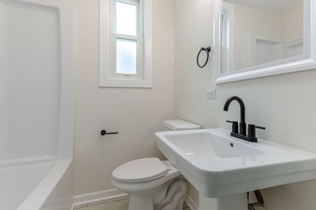2806 S 48th Court, Cicero, IL 60804
