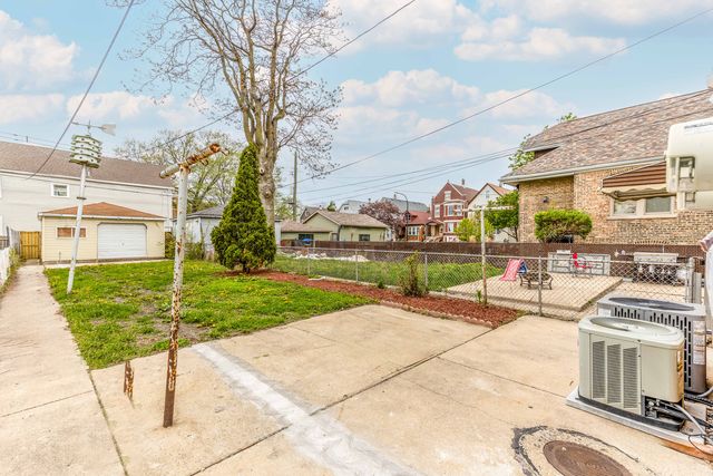 2806 S 48th Court, Cicero, IL 60804