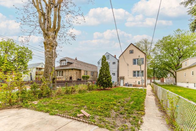 2806 S 48th Court, Cicero, IL 60804