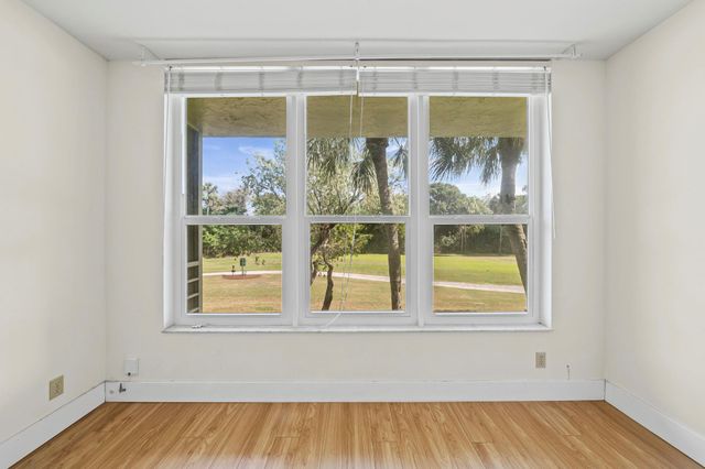 4007 N Cypress Drive 204, Pompano Beach, FL 33069