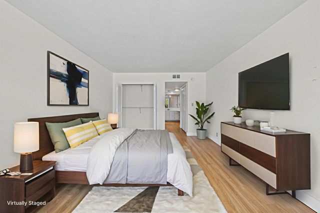 4007 N Cypress Drive 204, Pompano Beach, FL 33069