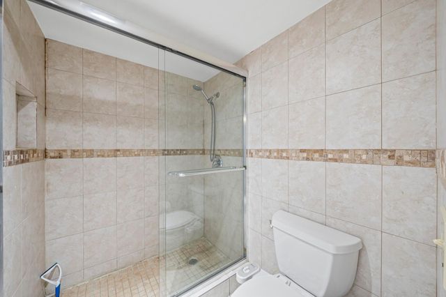 4007 N Cypress Drive 204, Pompano Beach, FL 33069