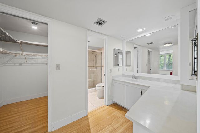 4007 N Cypress Drive 204, Pompano Beach, FL 33069