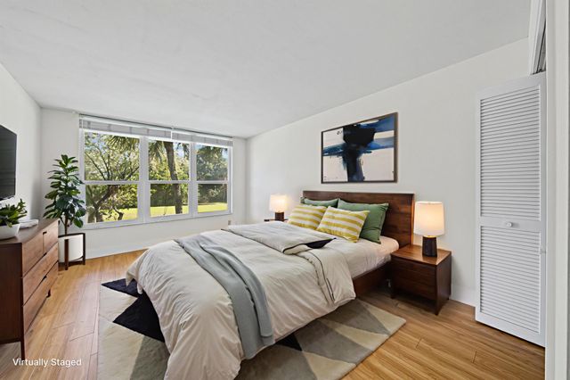 4007 N Cypress Drive 204, Pompano Beach, FL 33069