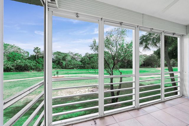 4007 N Cypress Drive 204, Pompano Beach, FL 33069