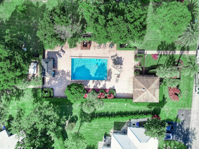 4007 N Cypress Drive 204, Pompano Beach, FL 33069