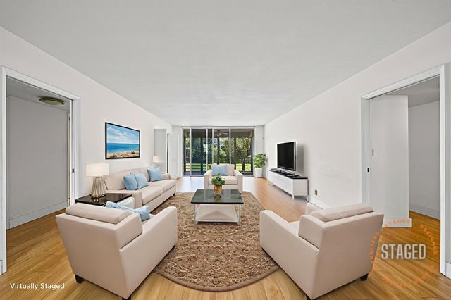 4007 N Cypress Drive 204, Pompano Beach, FL 33069