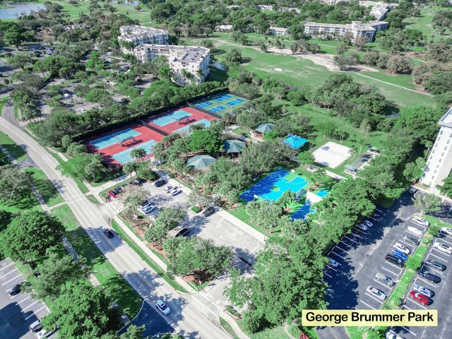 4007 N Cypress Drive 204, Pompano Beach, FL 33069