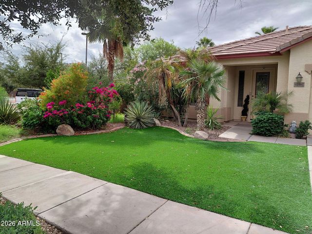 4210 S SPLENDOR Place, Gilbert, AZ 85297