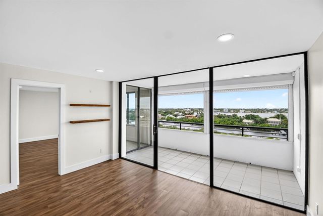 3589 S OCEAN Boulevard 909, South Palm Beach, FL 33480
