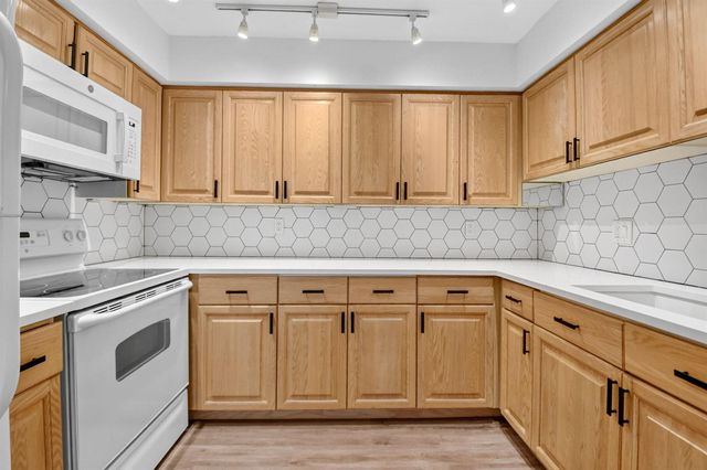 3589 S OCEAN Boulevard 909, South Palm Beach, FL 33480