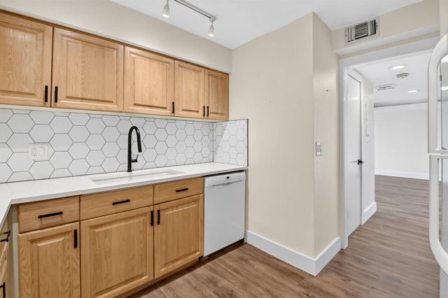 3589 S OCEAN Boulevard 909, South Palm Beach, FL 33480