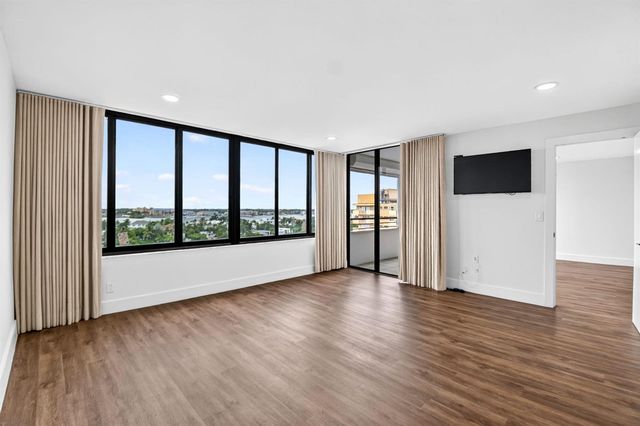 3589 S OCEAN Boulevard 909, South Palm Beach, FL 33480