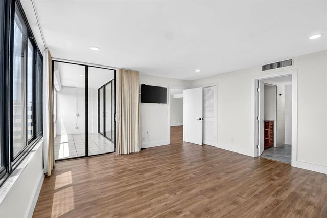 3589 S OCEAN Boulevard 909, South Palm Beach, FL 33480