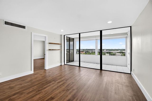 3589 S OCEAN Boulevard 909, South Palm Beach, FL 33480