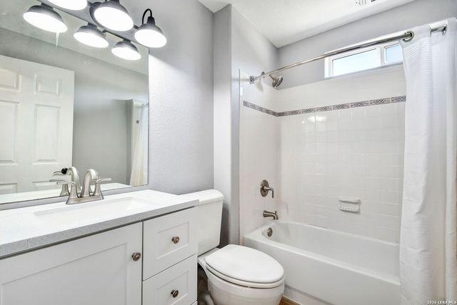 1265 BOB WHITE DR, Spring Branch, TX 78070
