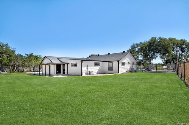 1265 BOB WHITE DR, Spring Branch, TX 78070