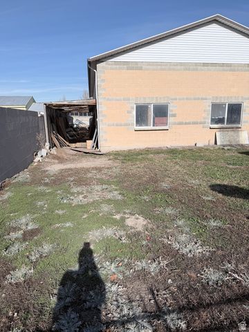 2908 W LEISURE CIR, West Jordan, UT 84084