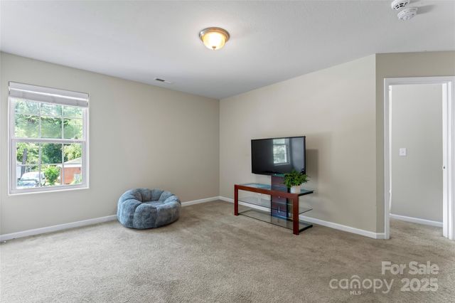 6903 Ware Road, Charlotte, NC 28212