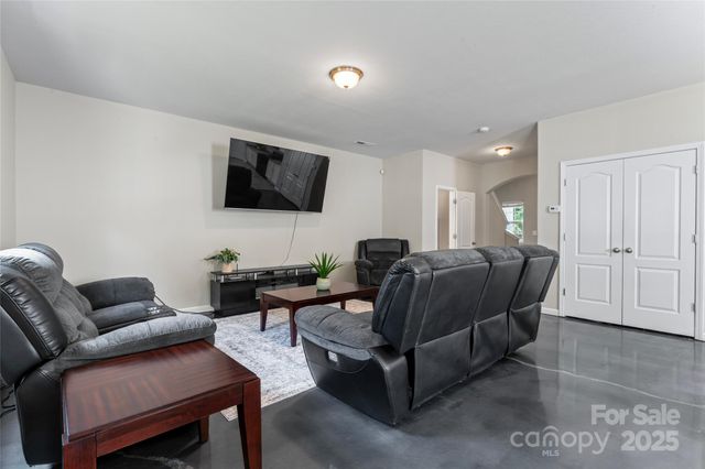 6903 Ware Road, Charlotte, NC 28212