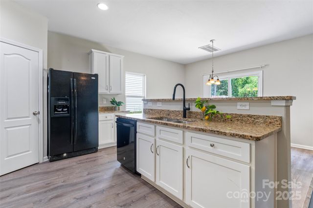 6903 Ware Road, Charlotte, NC 28212