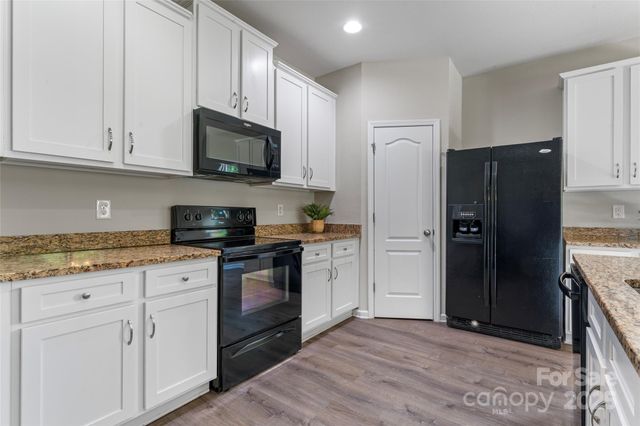 6903 Ware Road, Charlotte, NC 28212