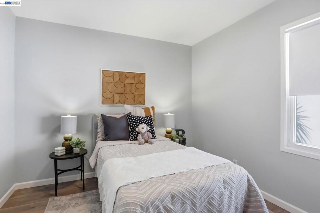 Image 12 of property listing at 16129 Via Pinale, San Lorenzo, CA 94580