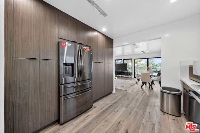 8960 Crescent Drive, Los Angeles, CA 90046