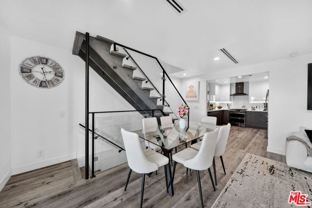 8960 Crescent Drive, Los Angeles, CA 90046