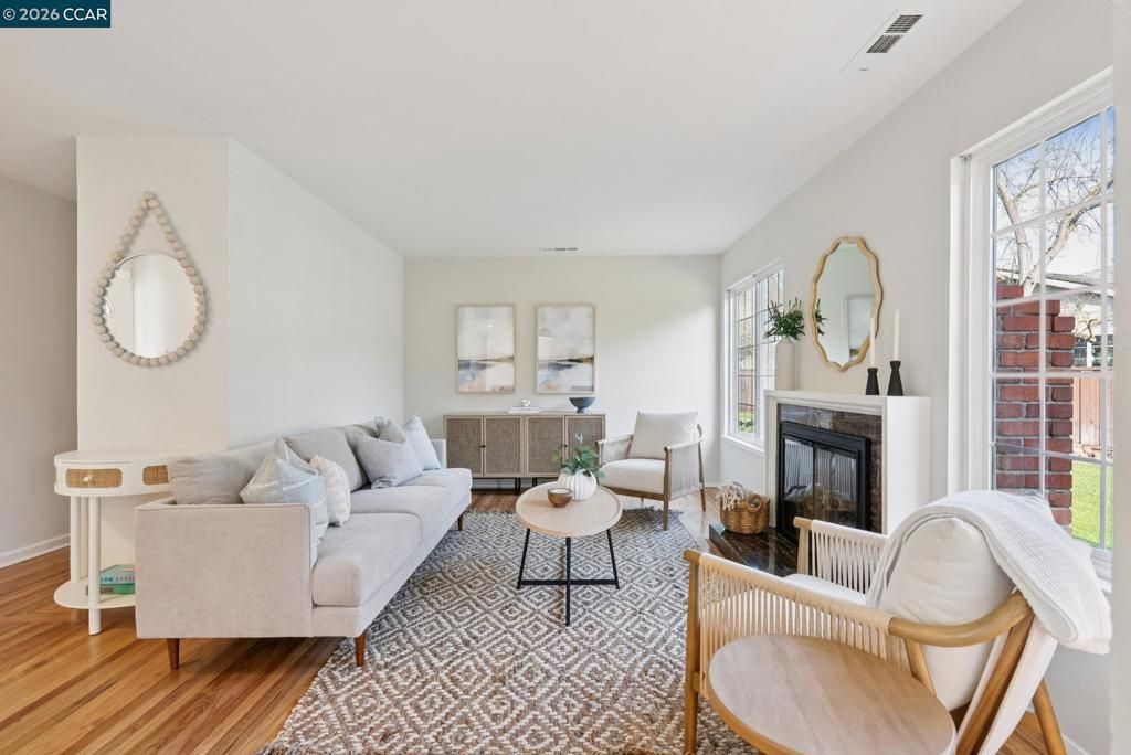 Image 6 of property listing at 538 538 Shelly Dr, Pleasant Hill, CA 94523