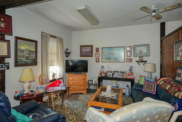 7 Prospect St, Woburn, MA 01801