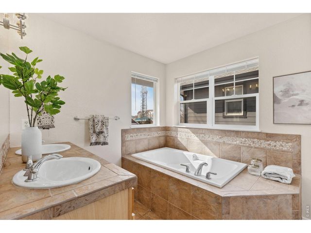 2104 18th Ave, Longmont, CO 80501