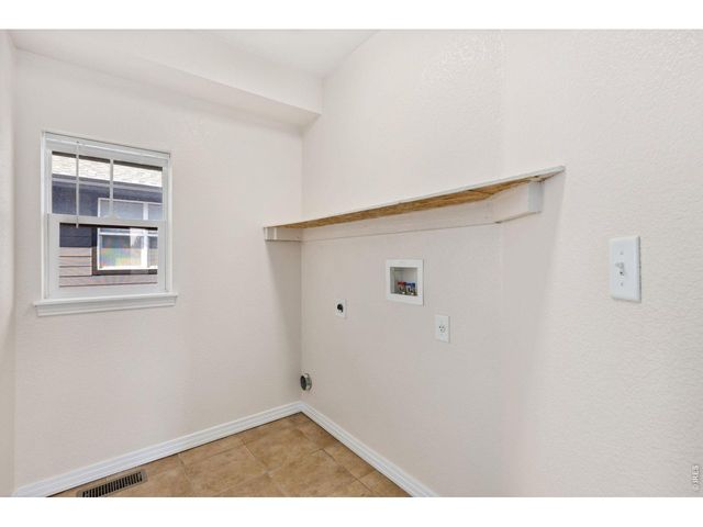 2104 18th Ave, Longmont, CO 80501