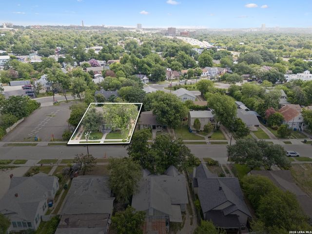 631 E ASHBY PL, San Antonio, TX 78212