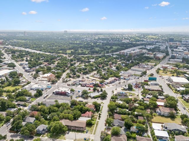 631 E ASHBY PL, San Antonio, TX 78212