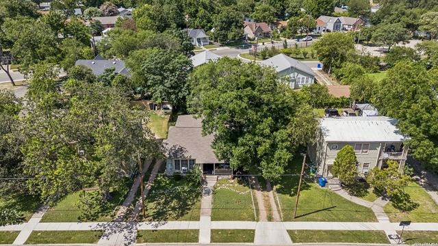 631 E ASHBY PL, San Antonio, TX 78212