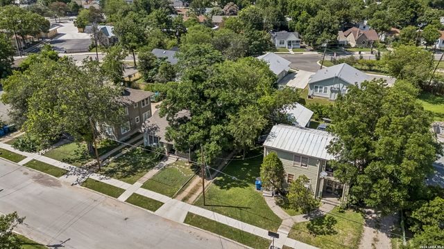 631 E ASHBY PL, San Antonio, TX 78212